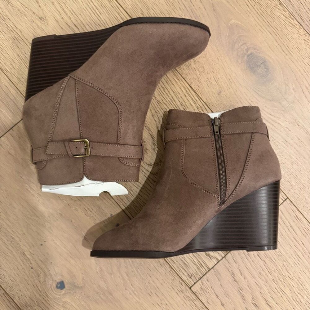 Market and Spruce heeled ankle boots size 8